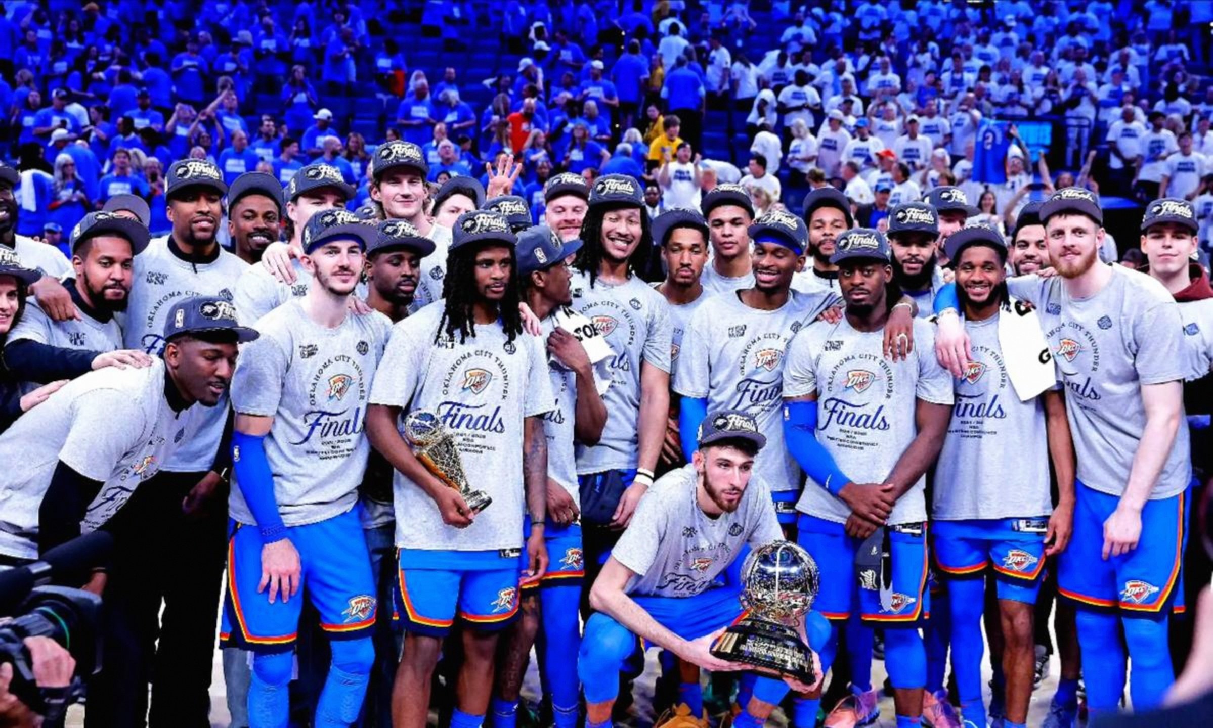 爱游戏-包含集结日费城76人调整名单以备NBA总决赛，外线爆发环节打磨，球迷炸锅，阵容厚度经受考验的词条