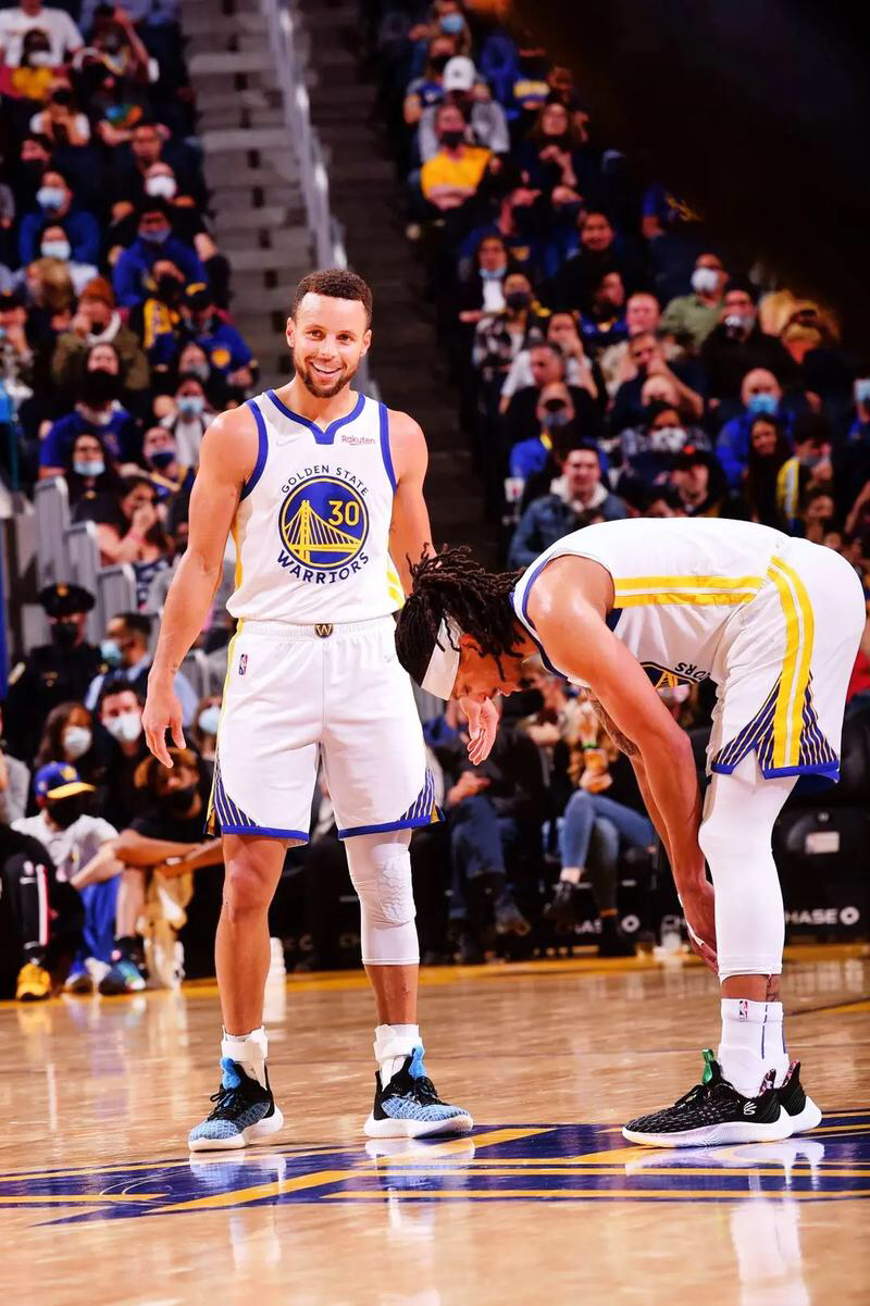 爱游戏下载-包含国际比赛日波特兰开拓者备战NBA总决赛，扳平良机细节曝光，悬念犹存，训练强度明显提升的词条